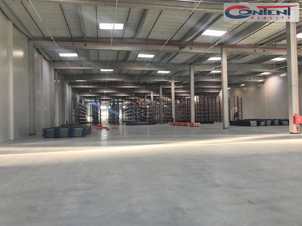Pronájem výrobního objektu 3800 m², Kozomín