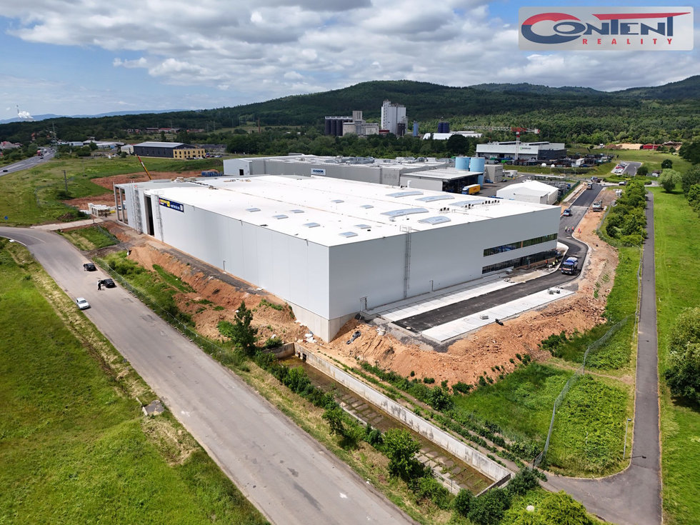 Pronájem výrobního objektu 11500 m², Chomutov