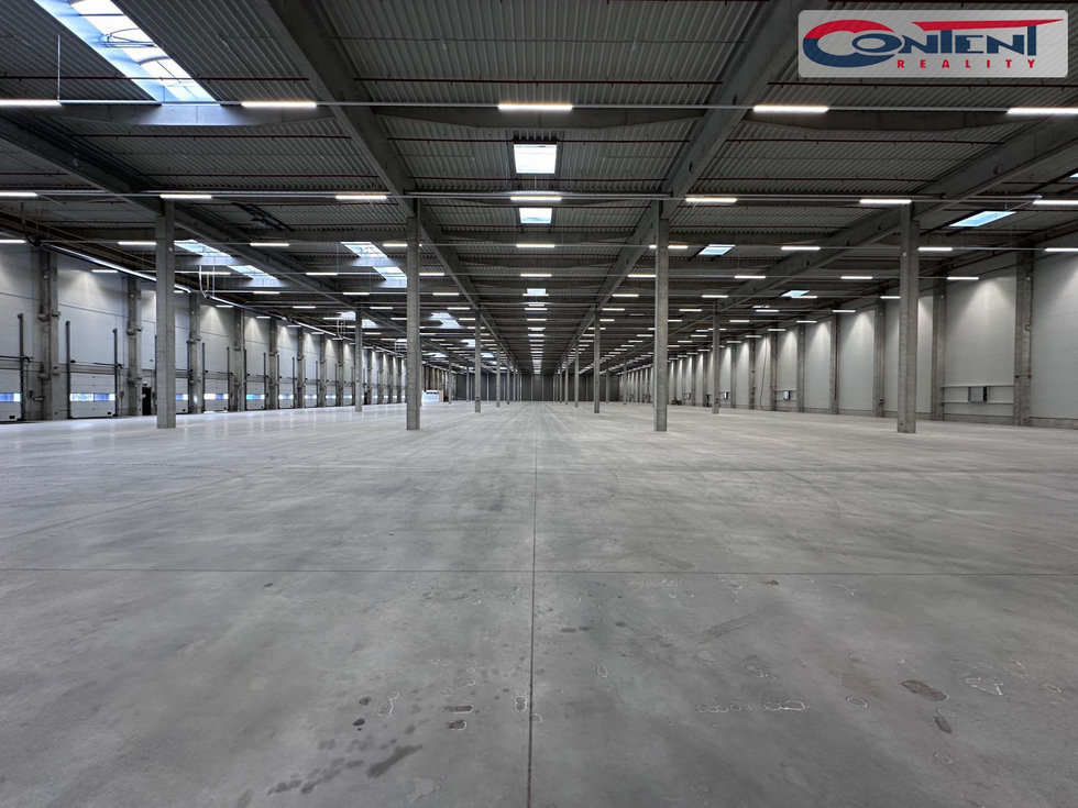 Pronájem skladu 12000 m², Pardubice