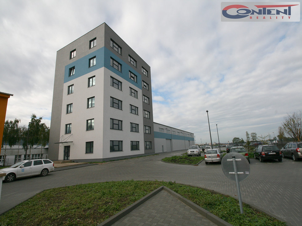 Pronájem kanceláře 258 m², Praha