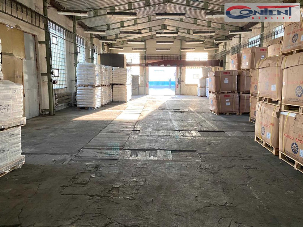 Pronájem skladu 456 m², Žalany