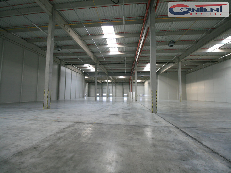 Pronájem skladu 2880 m², Zdiby