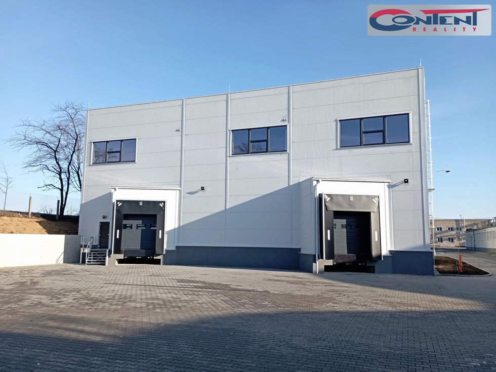Pronájem skladu 1500 m², Rousínov