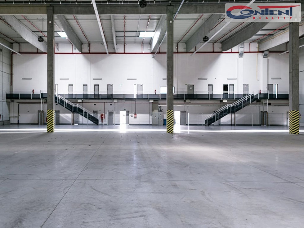 Pronájem skladu 19895 m², Bor