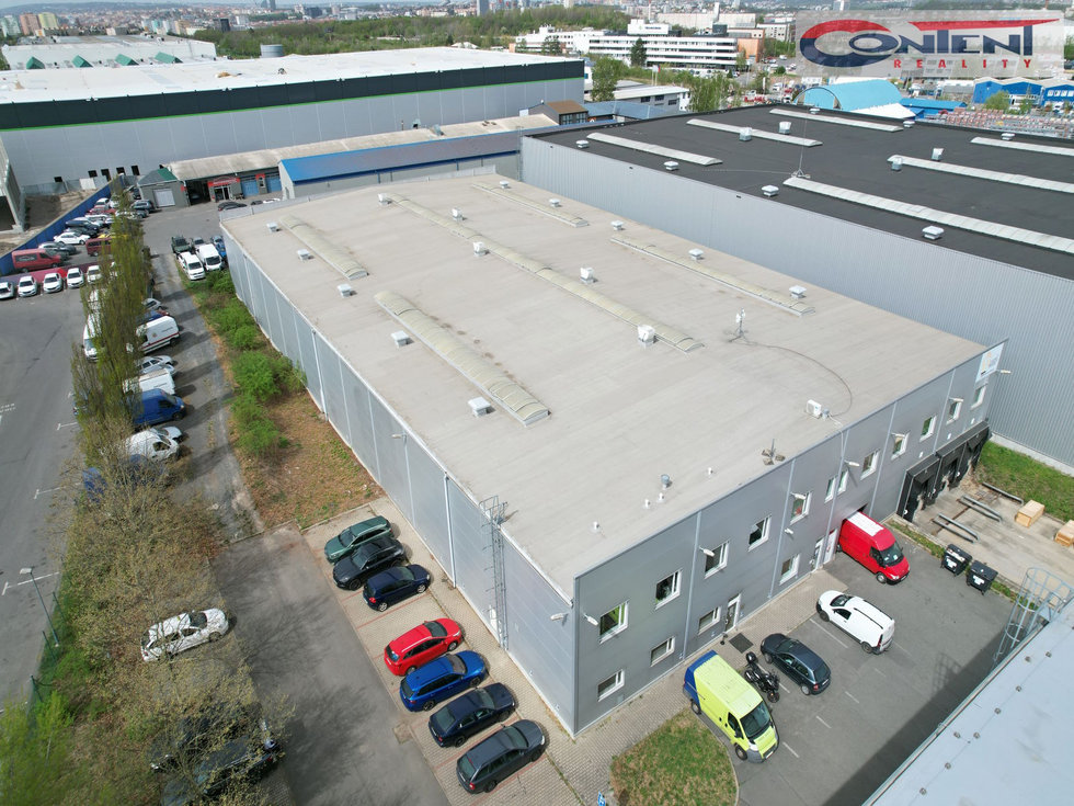 Pronájem výrobního objektu 2695 m², Praha