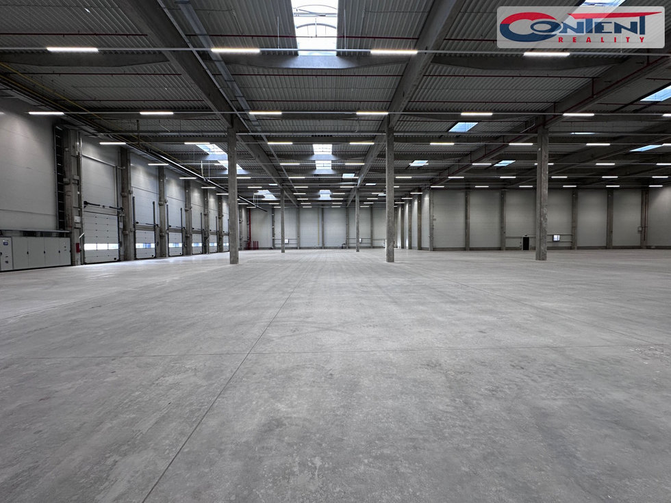 Pronájem výrobního objektu 7600 m², Pardubice