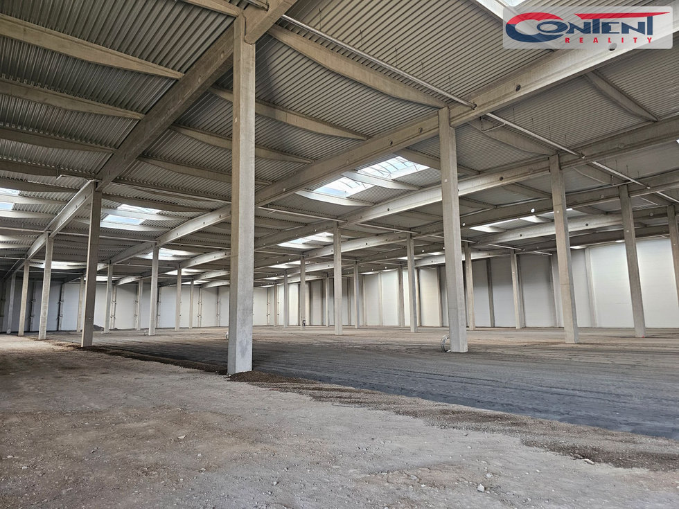 Pronájem výrobního objektu 10355 m², Kozomín