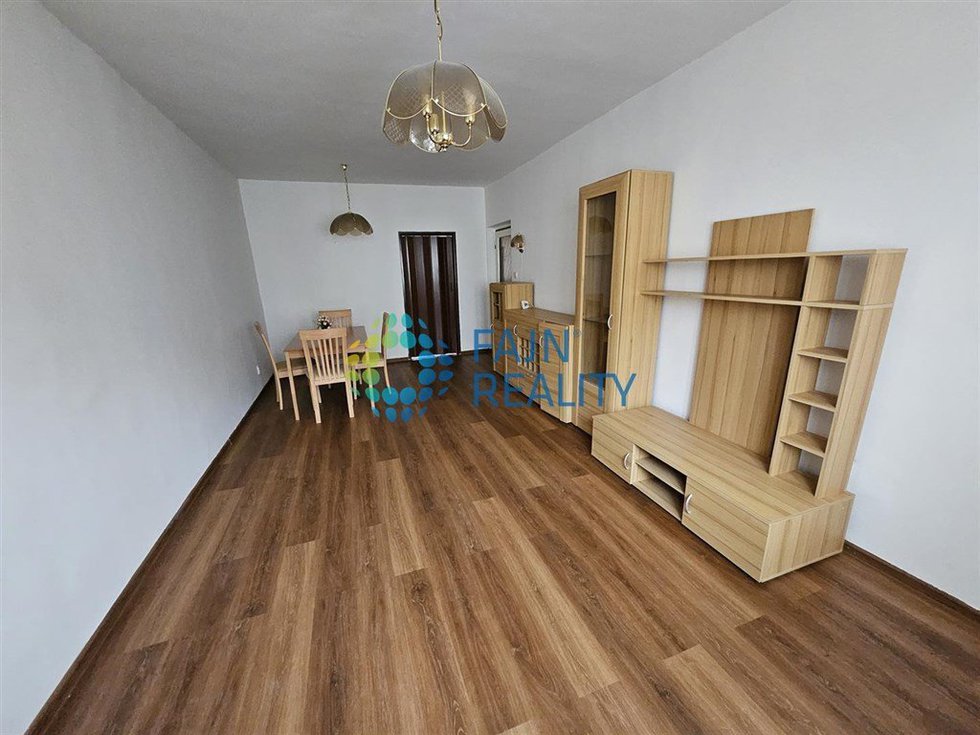 Pronájem bytu 2+1 55 m², Praha