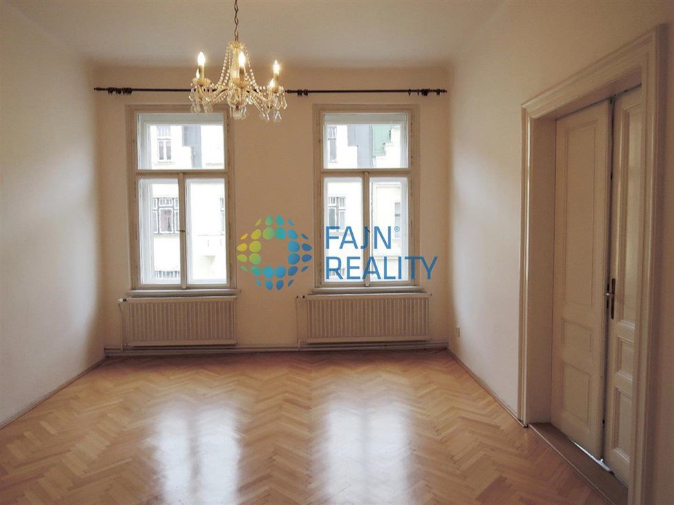 Pronájem bytu 4+1 132 m², Praha