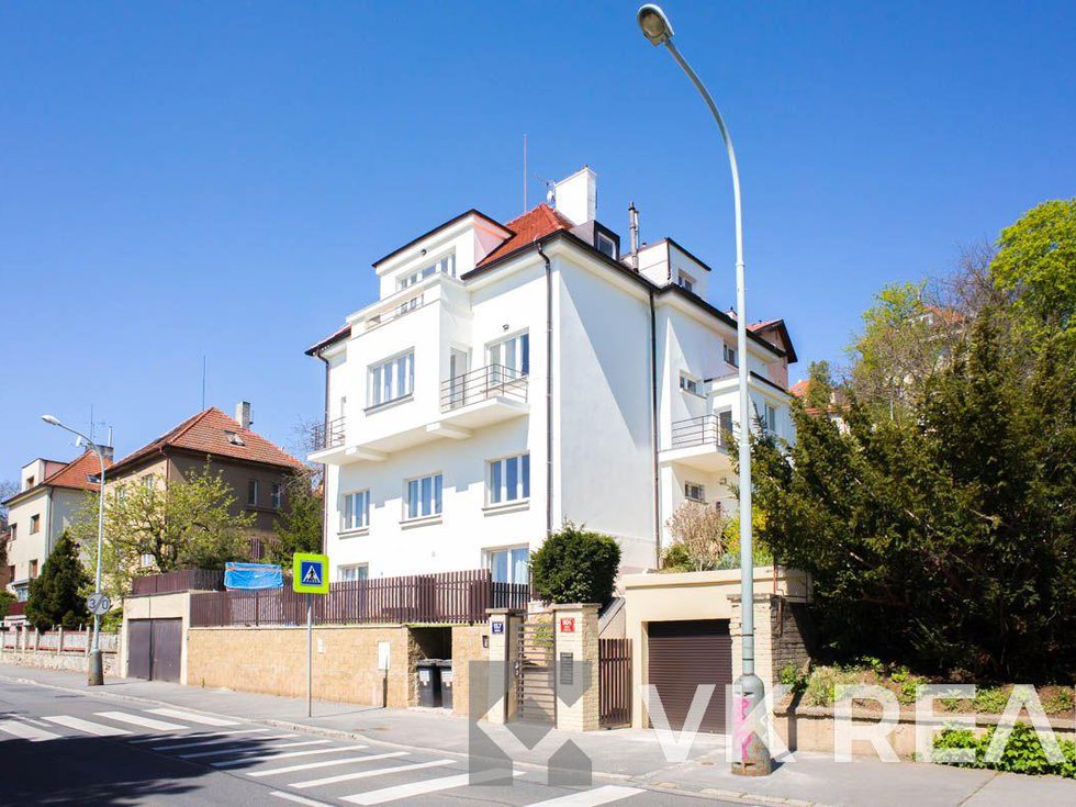 Pronájem bytu 3+kk 94 m², Praha