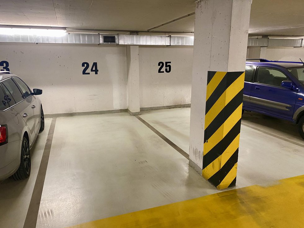 Pronájem parkovacího místa, Praha
