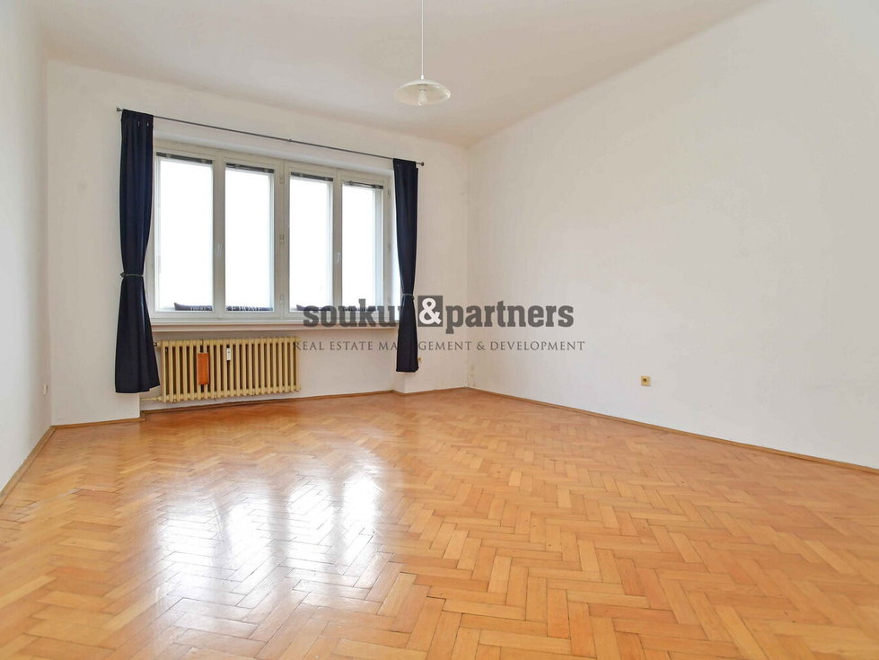 Pronájem bytu 1+1 60 m², Praha