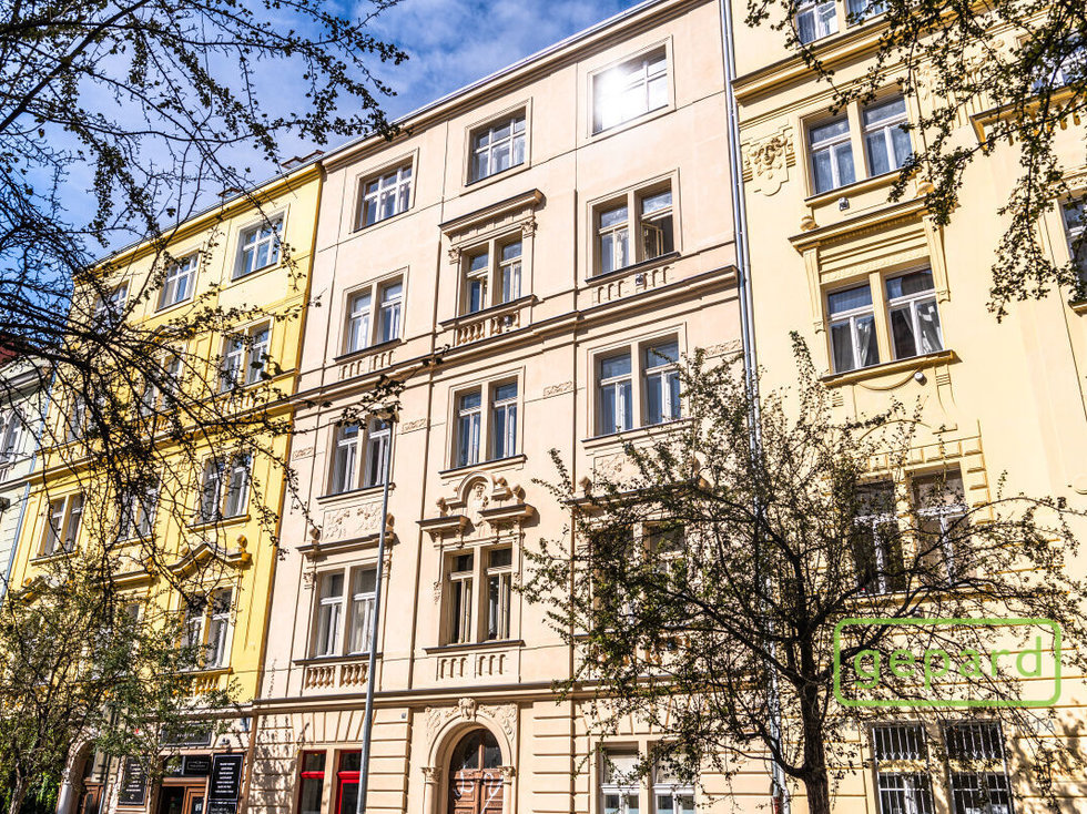 Prodej kanceláře 154 m², Praha