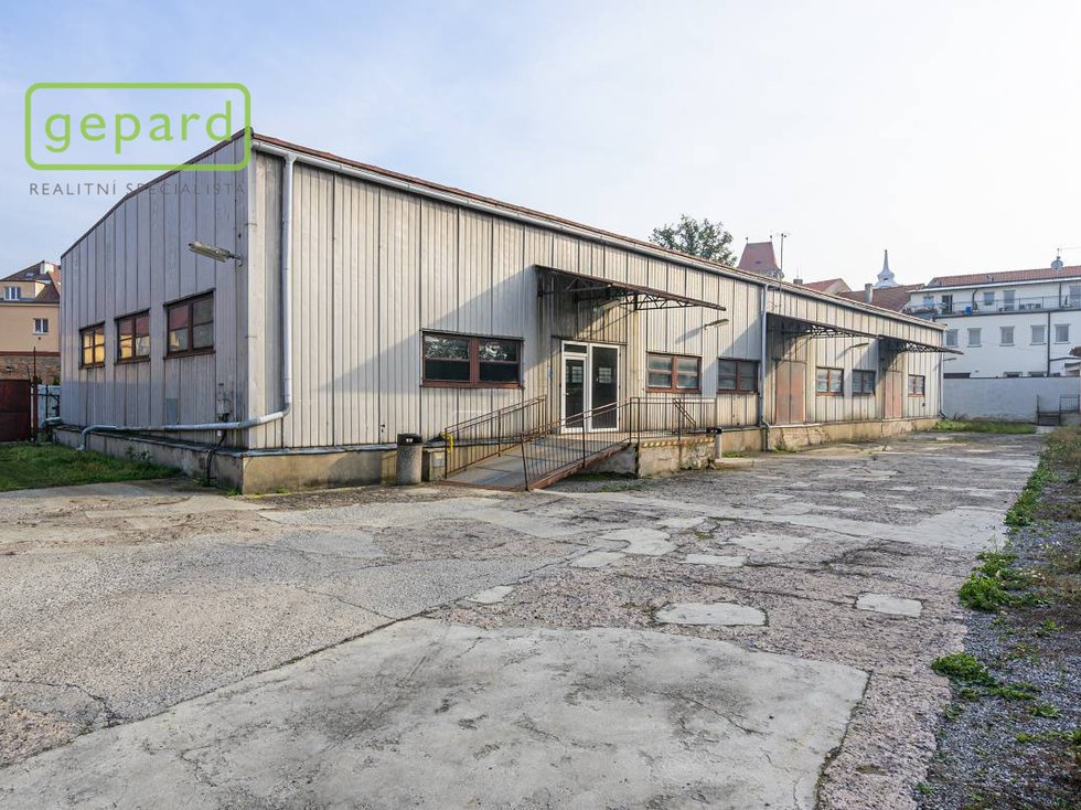 Prodej komerčního pozemku 1827 m², Český Brod