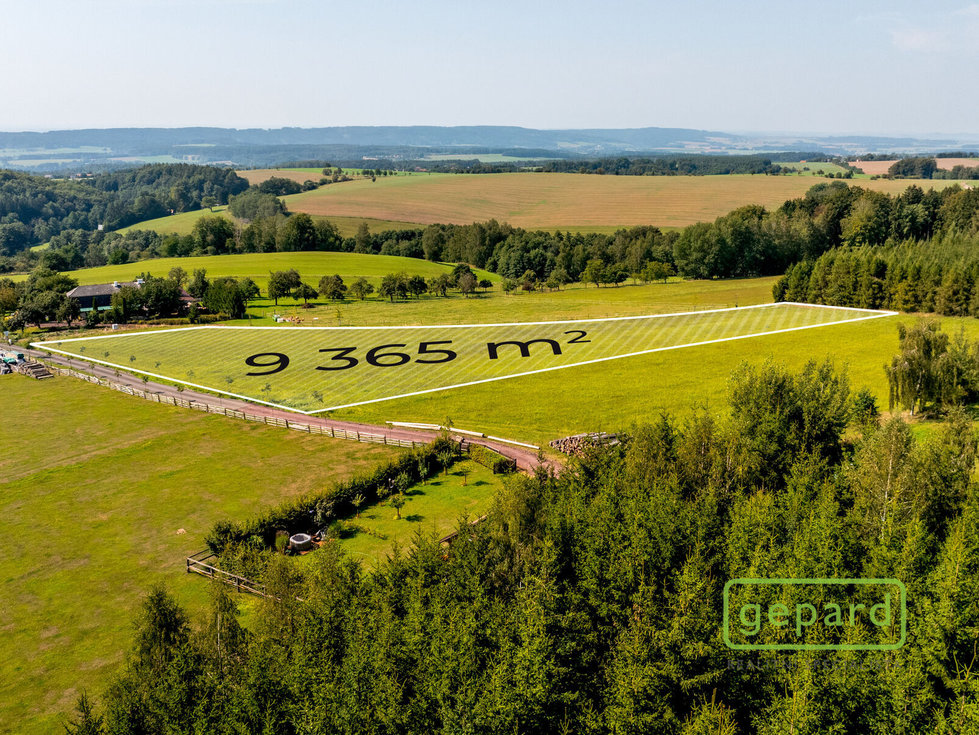 Prodej stavební parcely 9365 m², Úhlejov