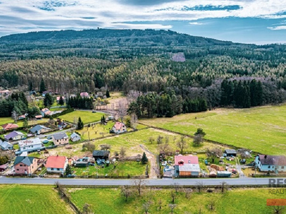 Prodej stavební parcely 1553 m², Běštín