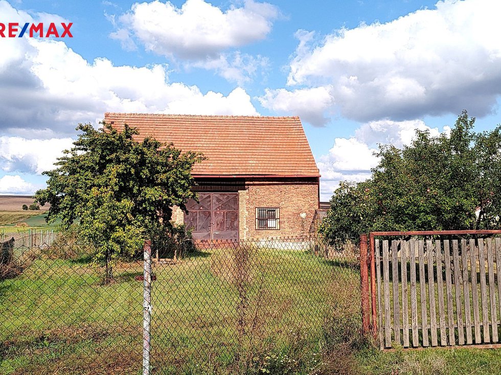 Prodej zemědělské půdy 905 m², Pětipsy