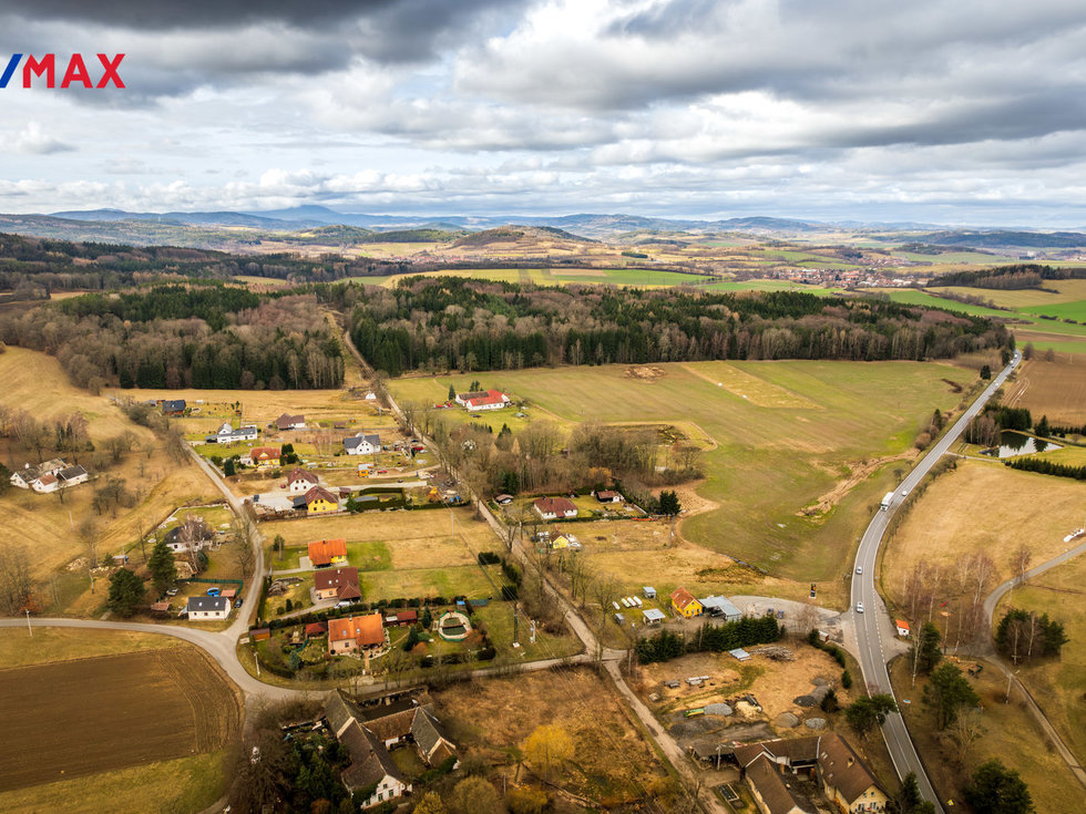 Prodej stavební parcely 887 m², Hracholusky