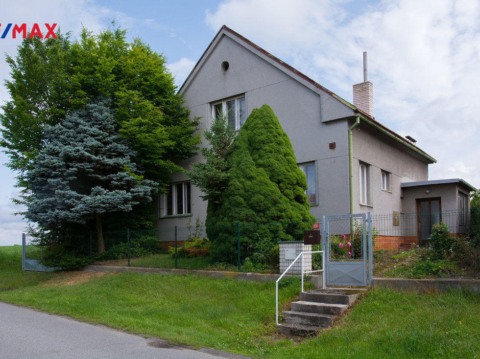 Prodej rodinného domu 218 m², Malšice