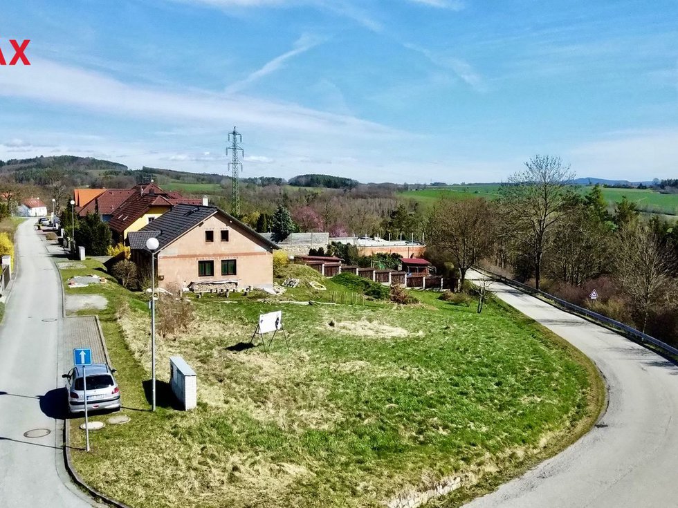 Prodej stavební parcely 903 m², Zlatá Koruna