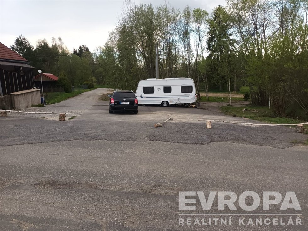 Prodej stavební parcely 2500 m², Strážný