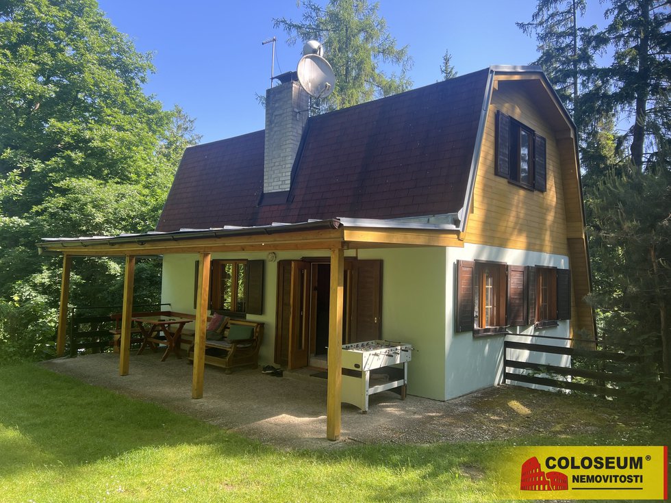Pohled na chatu – Oslnovice – prodej chaty