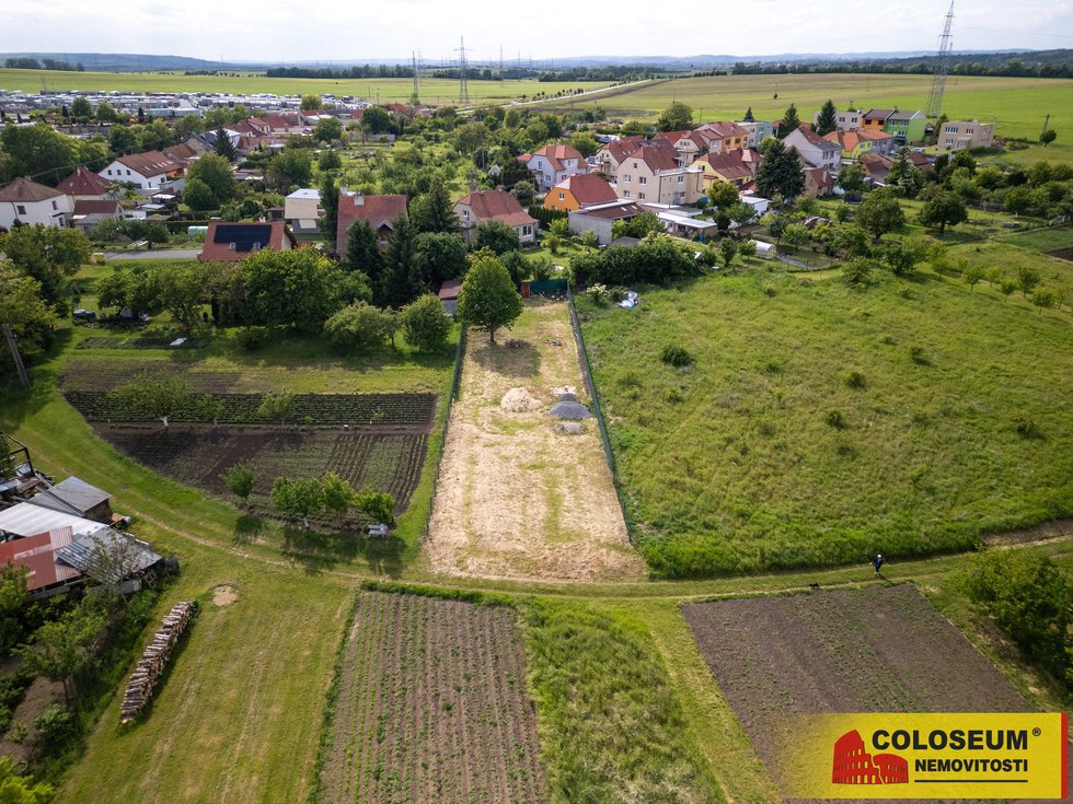 Pohled na pozemek z dronu - Otnice - prodej pozemku pro výstavbu RD 