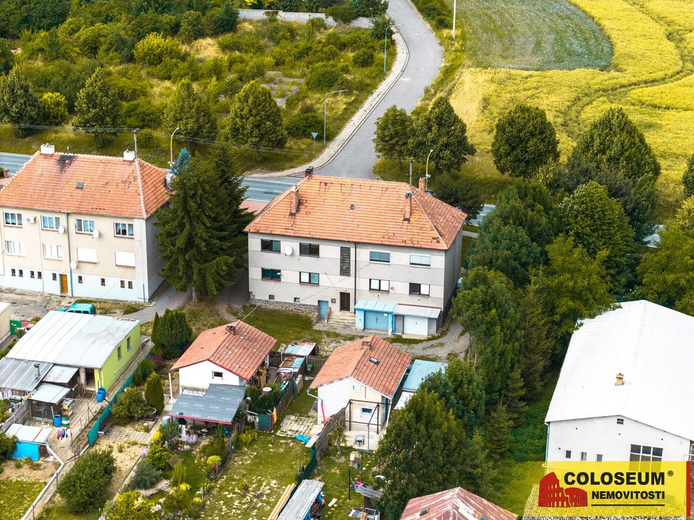 Pohled z dronu - Drnovice - prodej bytu