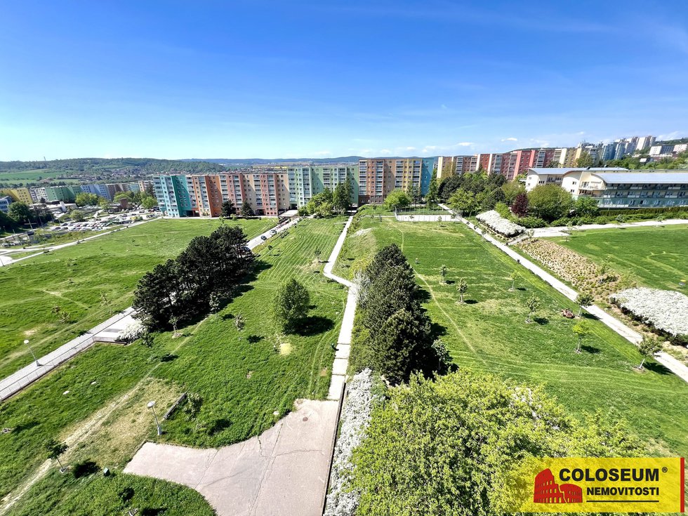 Výhled na okolí - Brno - Starý Lískovec - prodej bytu