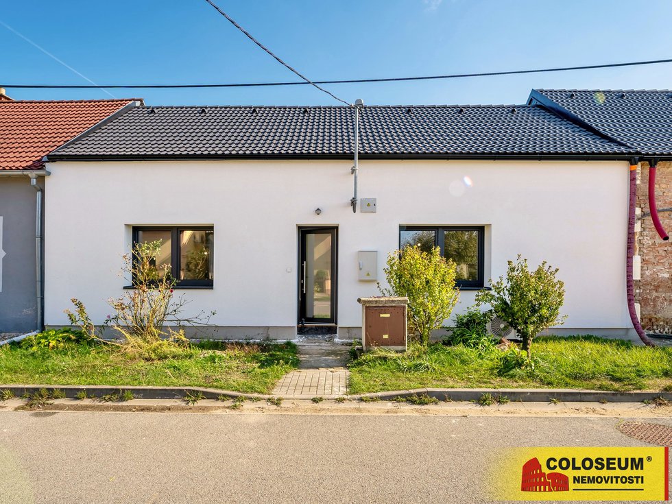 Pohled z ulice -  Hevlín, prodej novostavby rodinn