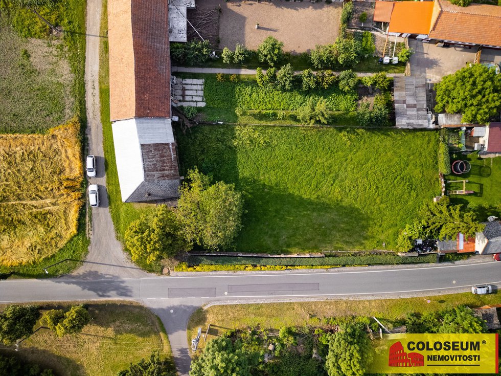 Pohled z dronu - Biskupice na Hané - prodej pozemku