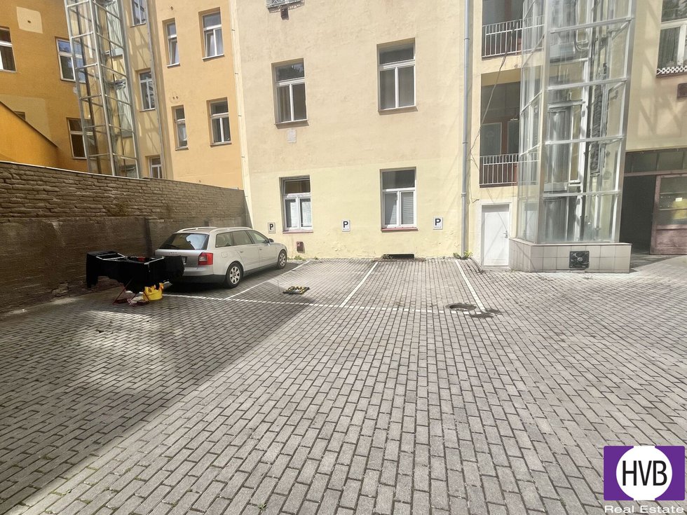 Prodej parkovacího místa 40 m², Praha