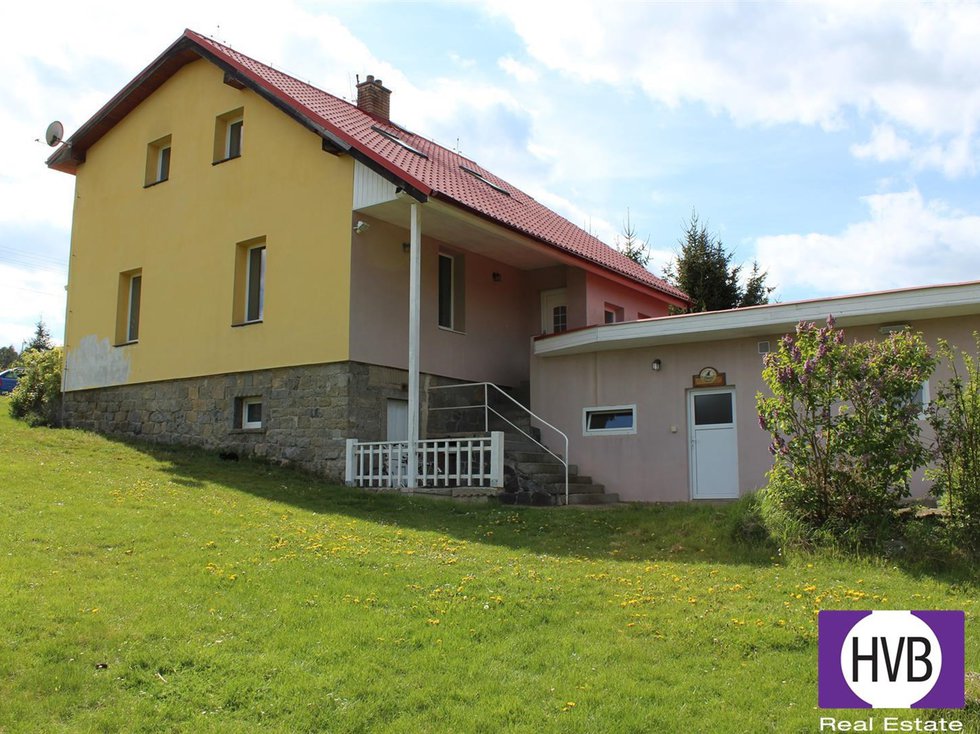 Prodej rodinného domu 215 m², Velké Popovice