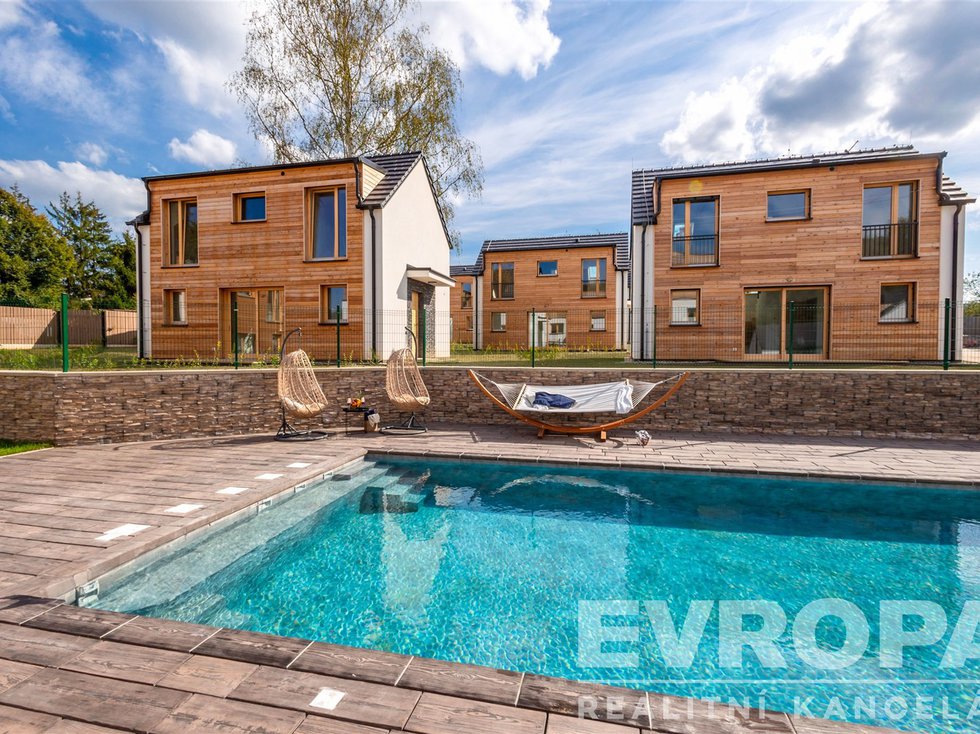 Prodej bytu 3+kk 62 m², Křečovice
