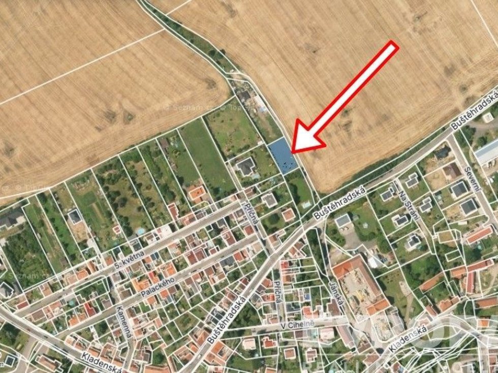 Prodej stavební parcely 850 m², Hřebeč