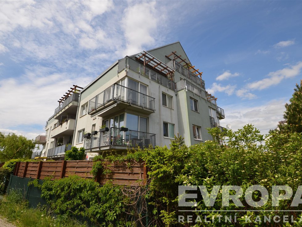 Pronájem bytu 3+kk 60 m², Praha