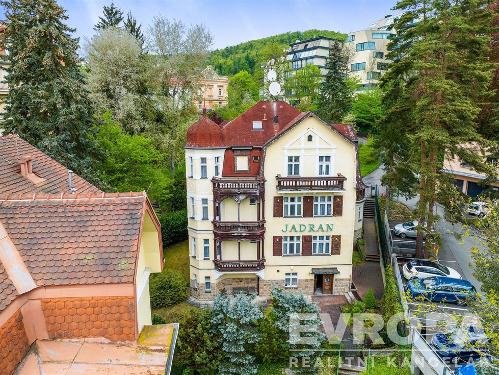 Prodej vily 650 m², Karlovy Vary