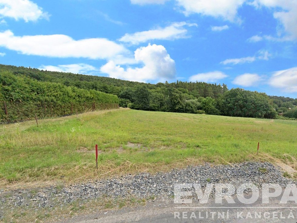 Prodej stavební parcely 2777 m², Bratřínov