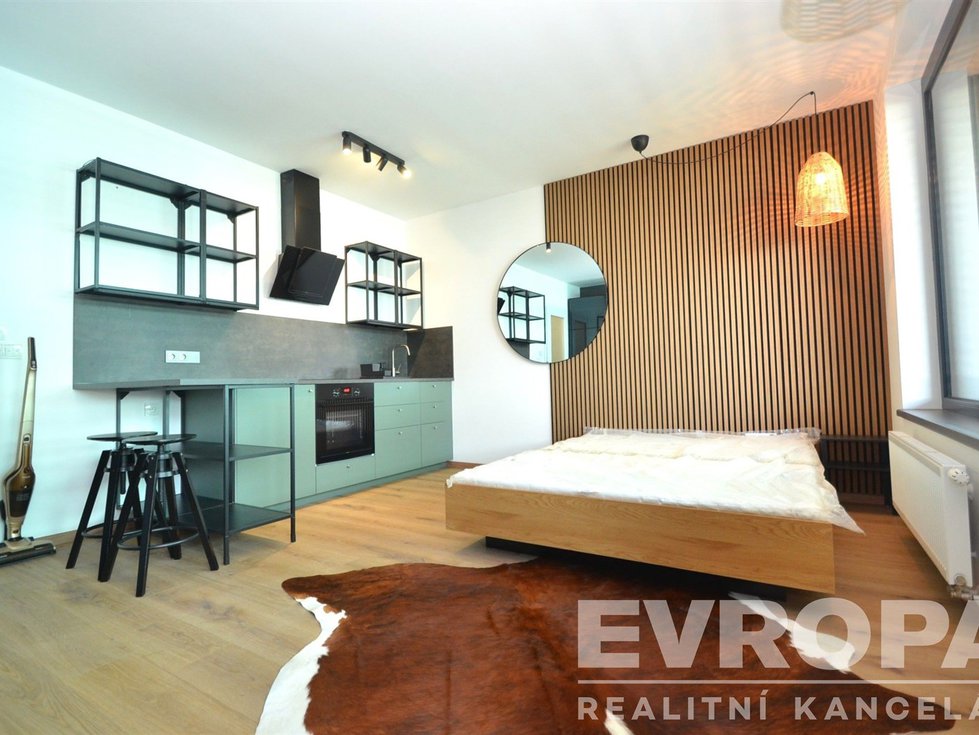 Pronájem bytu 1+kk, garsoniery 41 m², Praha