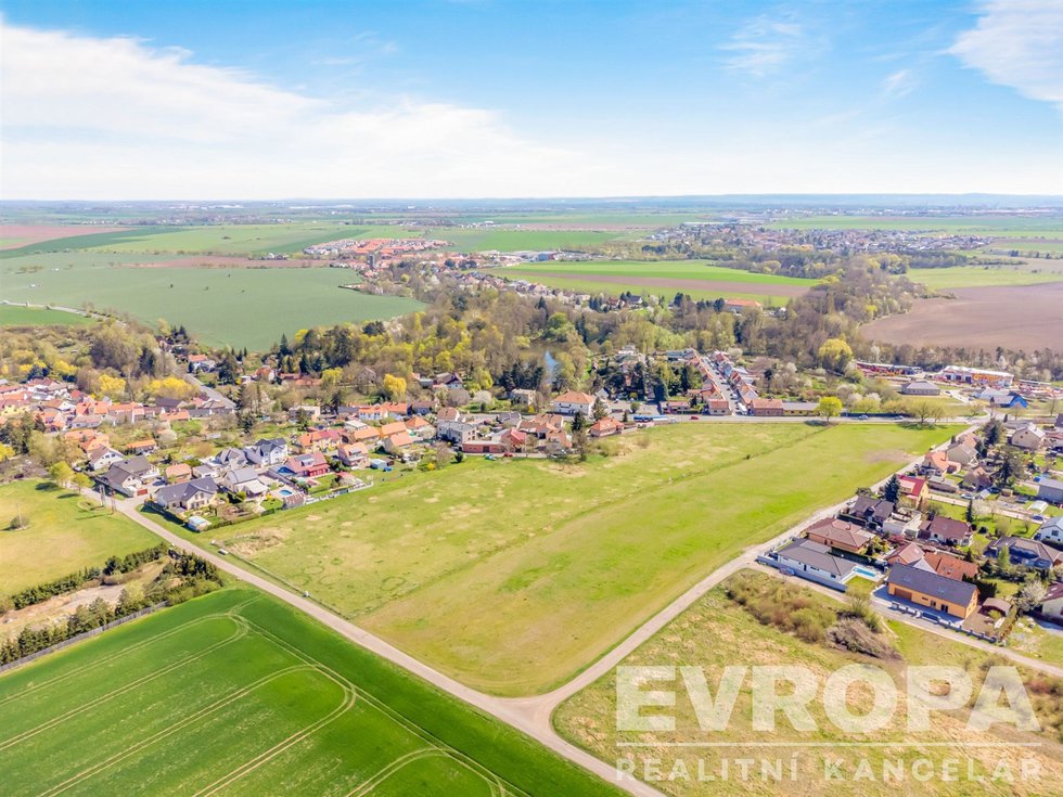 Prodej stavební parcely 866 m², Podolanka