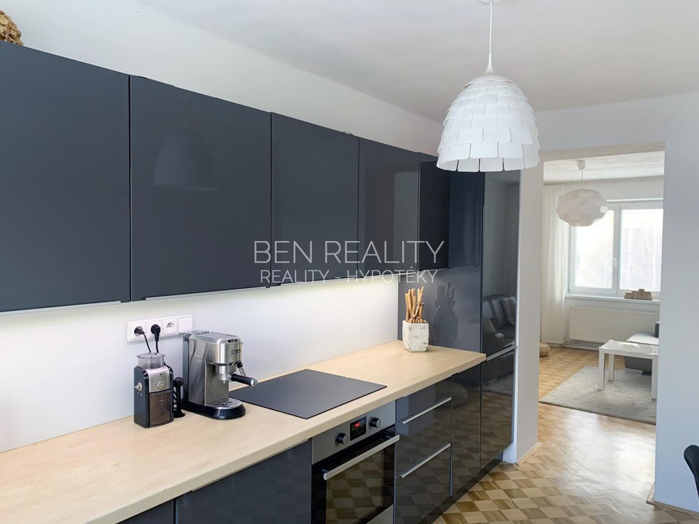 Pronájem bytu 2+1 57 m², Zlín