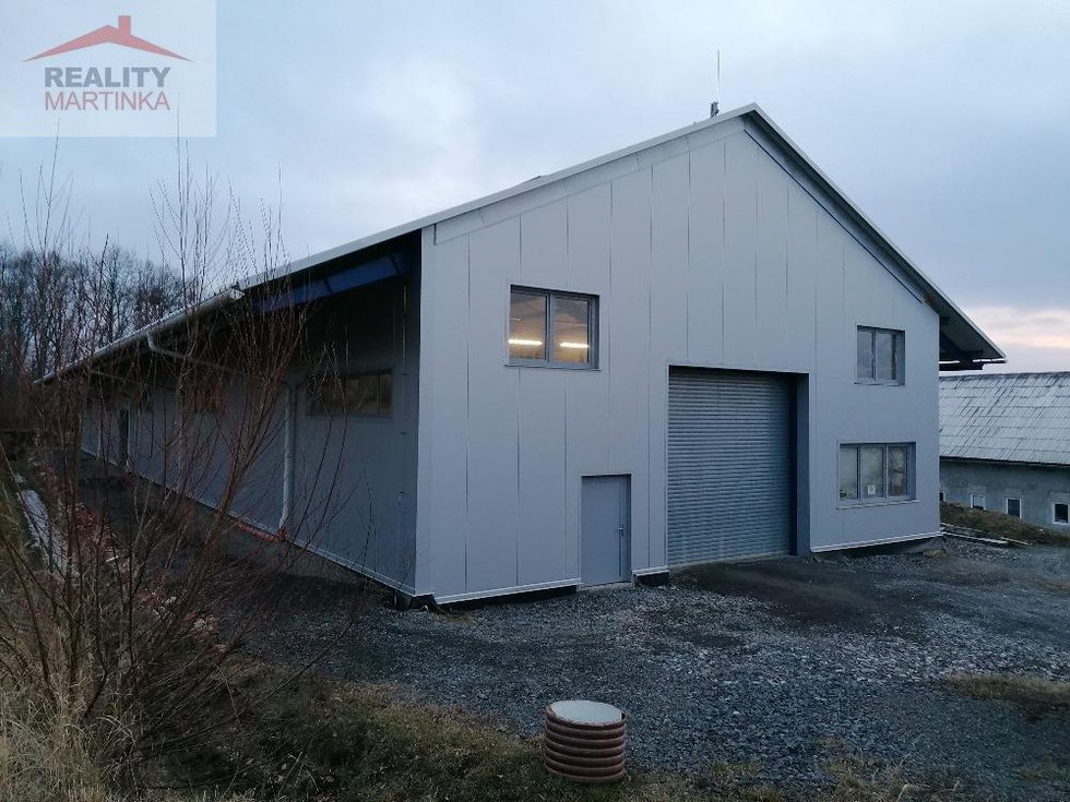 Pronájem skladu 820 m², Valašské Meziříčí