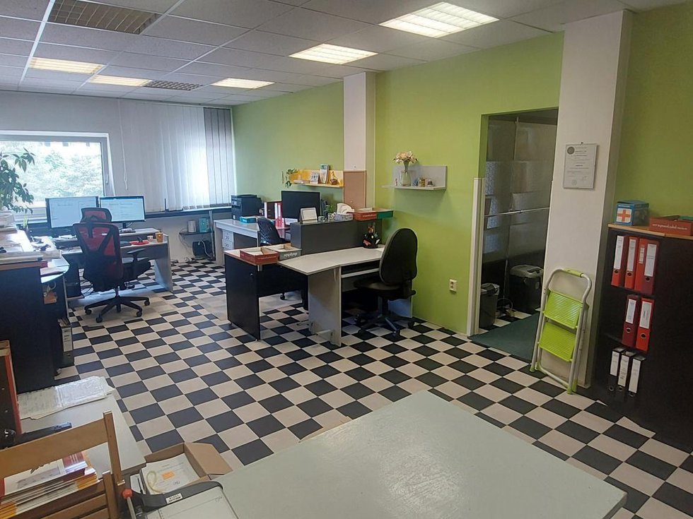 Pronájem kanceláře 92 m², Valašské Meziříčí