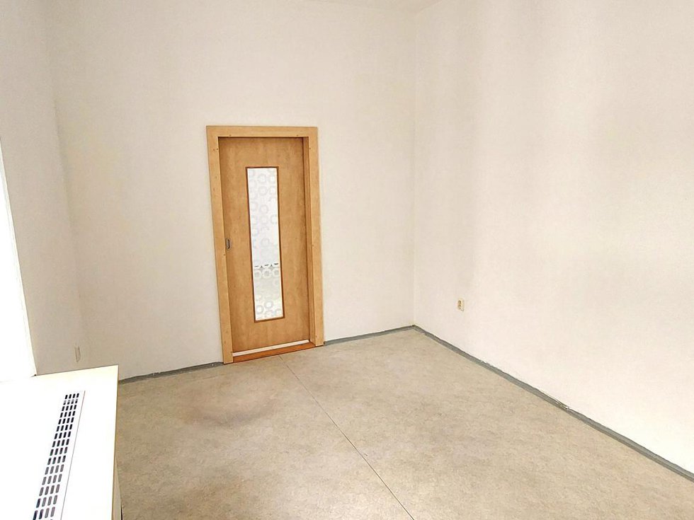 Pronájem kanceláře 23 m², Valašské Meziříčí