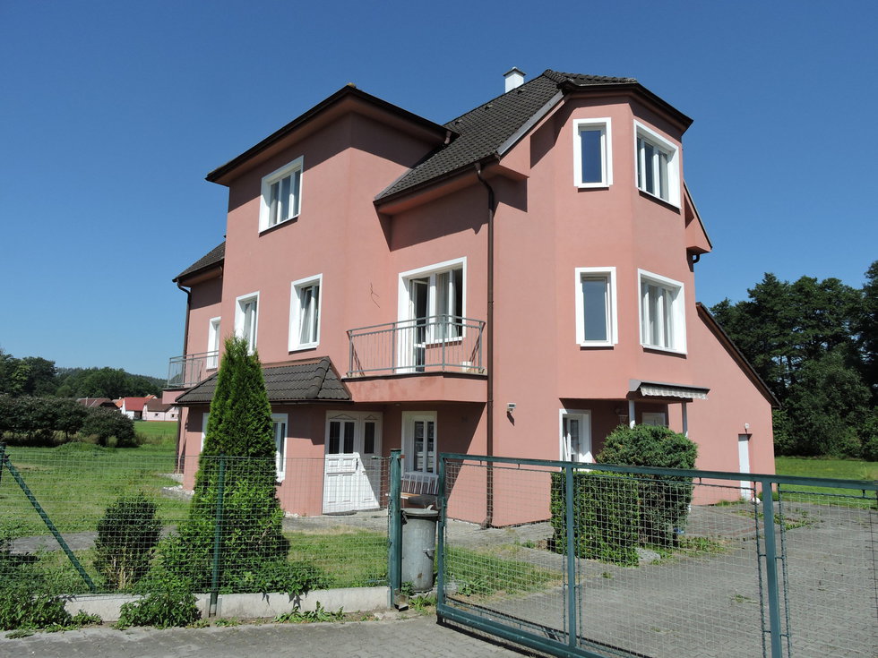 Prodej rodinného domu 450 m², Nalžovské Hory