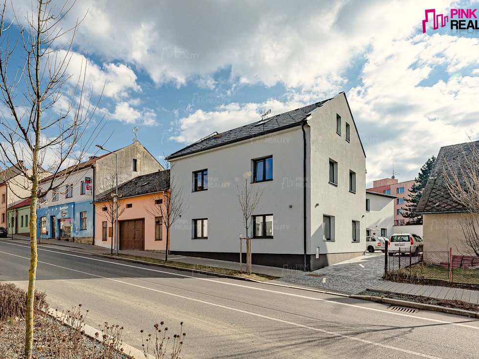 Prodej rodinného domu 400 m², Vamberk