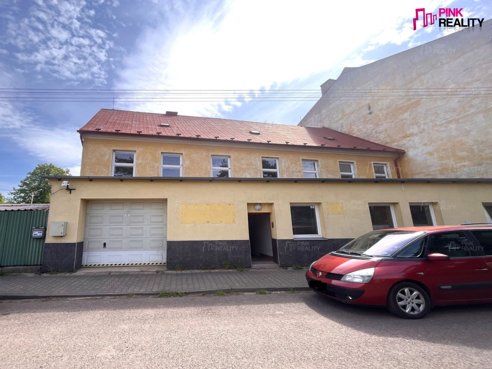 Prodej kanceláře 410 m², Broumov