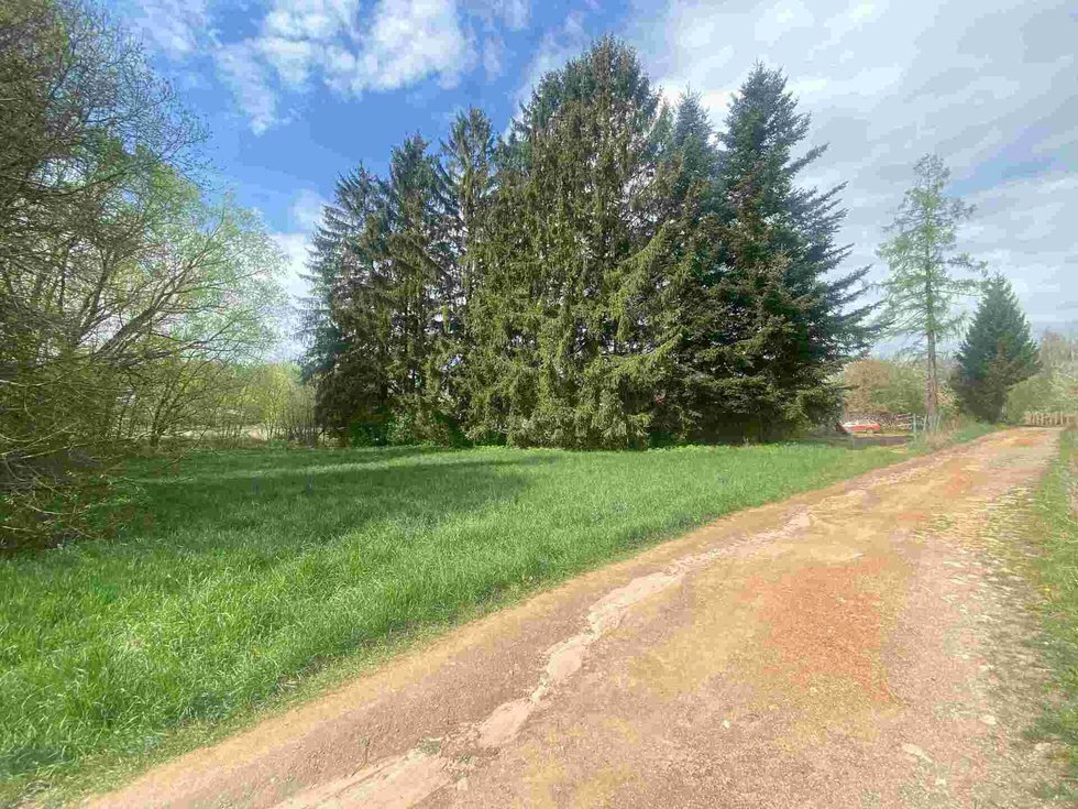 Prodej stavební parcely 1275 m², Peč