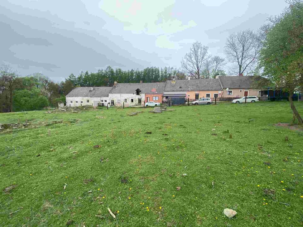 Prodej stavební parcely 1242 m², Žár
