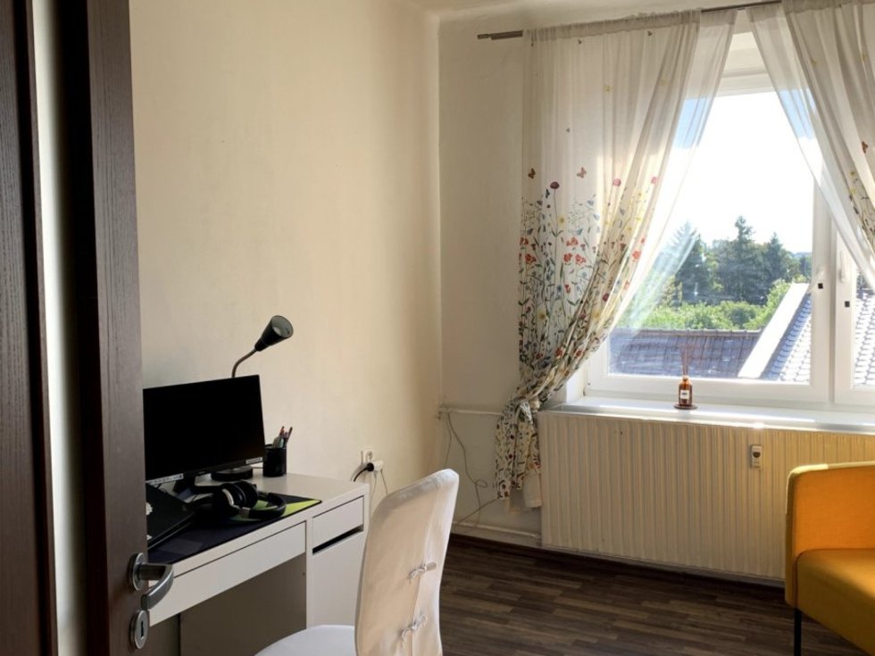 1748968416-lcznamnhoq-2-may2025-room